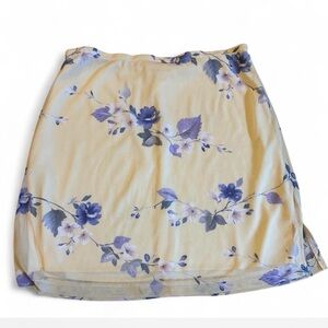 Vintage pale yellow floral skirt from brand Wrapper